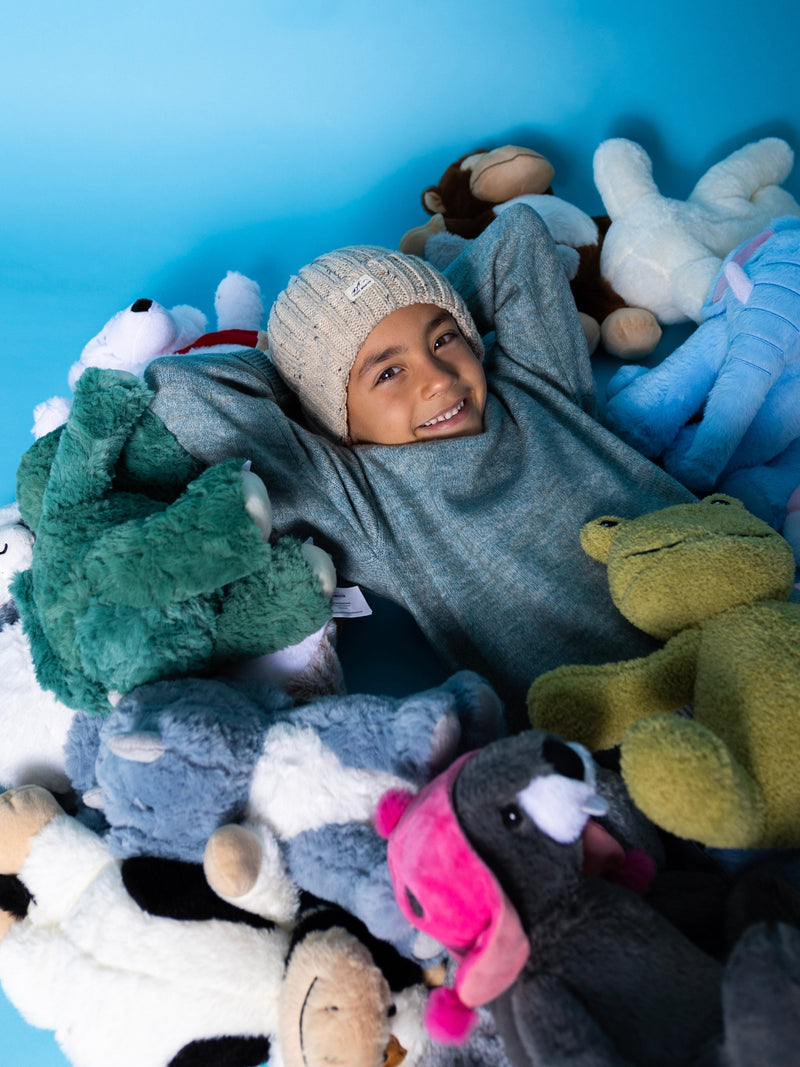 Can you sleep with a hot water bottle? Water or clay balls?